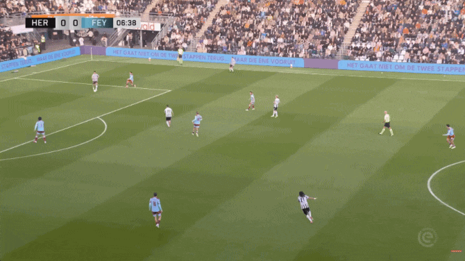 里程碑夜洛杉矶快船门线救险,荷甲集结日刷纪录,赛场秩序良好,临场指挥获称赞的简单介绍 里程碑夜洛杉矶快船门线救险,荷甲集结日刷纪录,赛场秩序良好,临场指挥获称赞的简单介绍